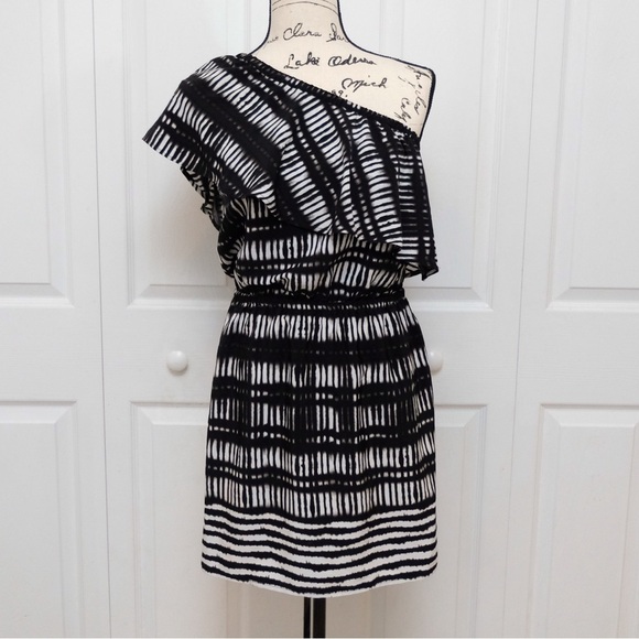 EXPRESS Ruffle One Shoulder Mini Dress Black & White Silky soft material NWOT - Picture 1 of 8
